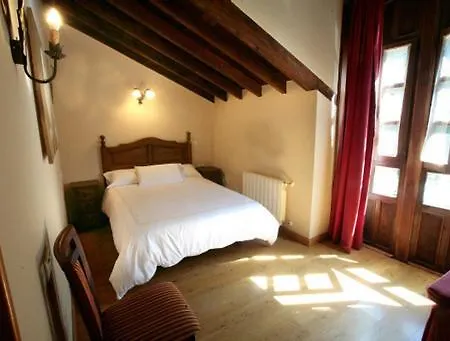 Rural Casa Cueto מלון *