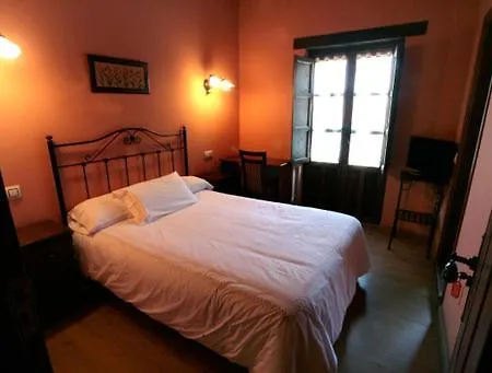 מלון Rural Casa Cueto *