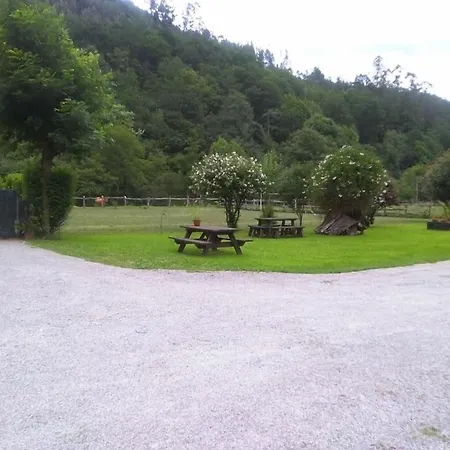 Rural Casa Cueto فندق إينفيستو