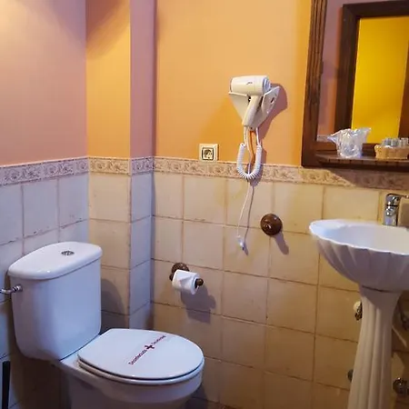 מלון Rural Casa Cueto *