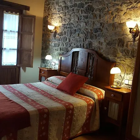 מלון Rural Casa Cueto *